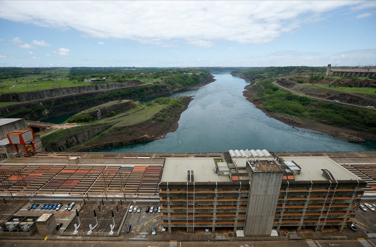 Brasil e Paraguai voltam a negociar acordo de Itaipu em dezembro