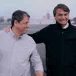 Tarcísio busca refúgio nas montanhas com Bolsonaro na Papuda Ícone de sino para notificações