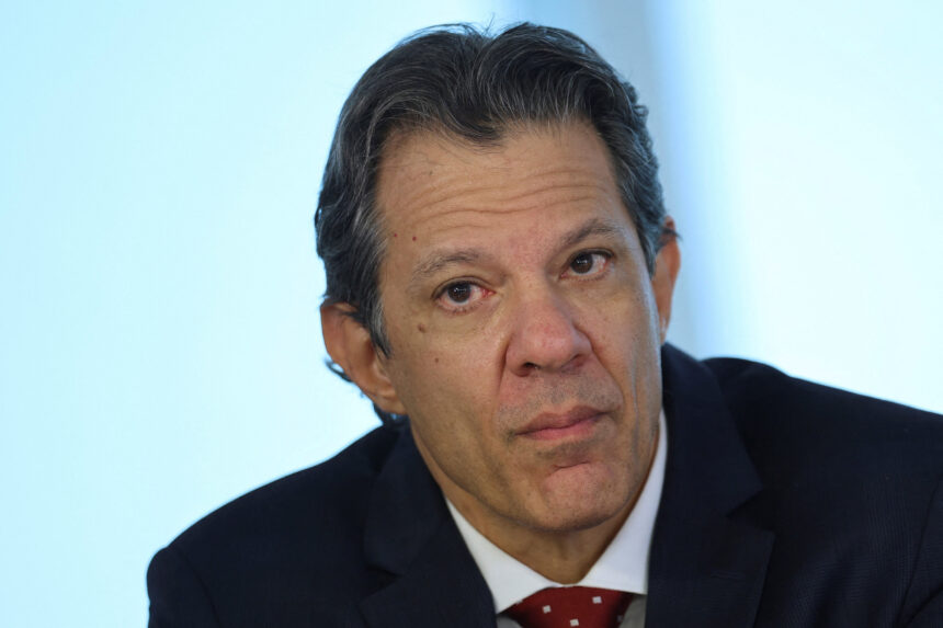 Haddad desmente rumores de explosão fiscal em 2027