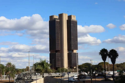 Crédito total cresce 0,9% em outubro, alcançando R$ 6,914 tri