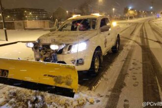 Vehículo Protección Civil Nieve Nevadas