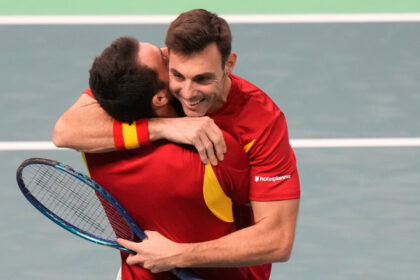 Granollers y Pedro Martínez firman la remontada y España estará en las semifinales seis años después