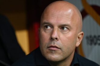 Igor Thiago comemora gol do Brentford pela Premier League (Foto: Glyn KIRK / AFP)