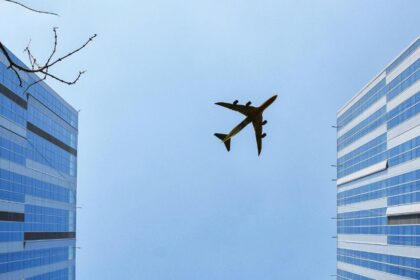 Novo detalhe no avião da Gol atrai a atenção de viajantes Detalhe em novo avião da Gol vem chamando a atenção de viajantes