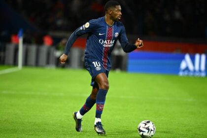 Dembélé treina no PSG antes do jogo contra o Bayern München En délicatesse avec sa cuisse droite, Ousmane Dembélé a participé à l'entraînement du PSG à deux jours du choc face au Bayern Munich