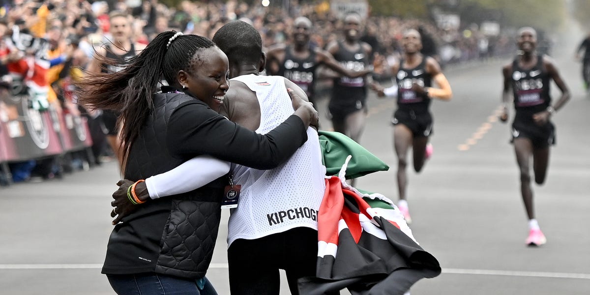 Quem é a esposa de Eliud Kipchoge, Grace Sugut? Who Is Eliud Kipchoge's Wife, Grace Sugut?