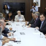 Governo e servidores firmam acordo de reajuste de 17,5% no auxílio alimentação WhatsApp Image 2025-11-06 at 13.07.49 (1).jpeg