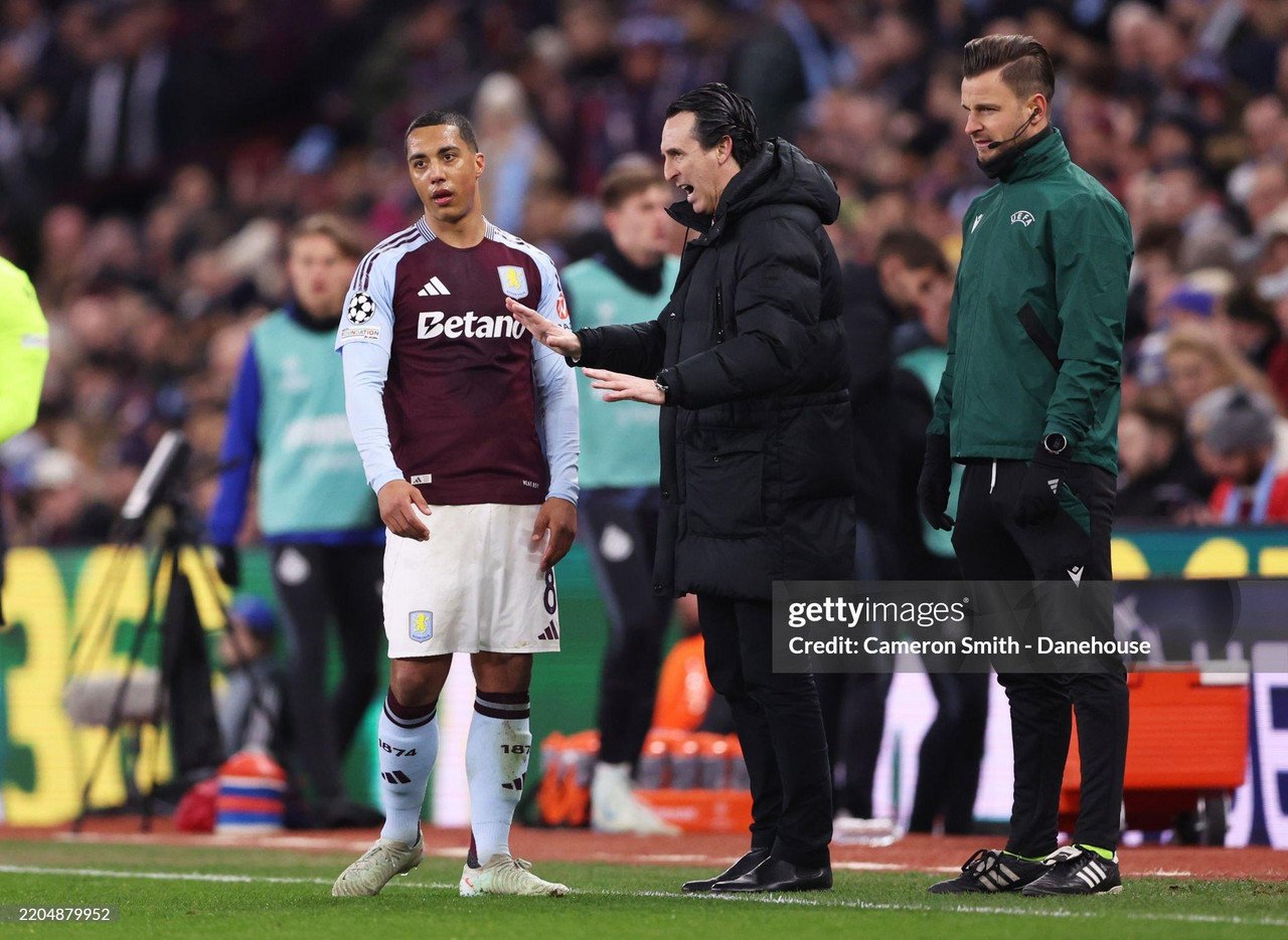 Unai Emery traz boas notícias sobre volante ausente VAVEL logo