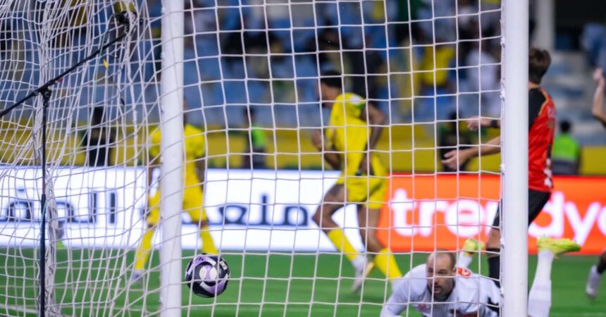 Al Hazm x Al Khaleej: onde assistir ao vivo e escalações do jogo hoje (06) pelo Campeonato Saudita | Futebol