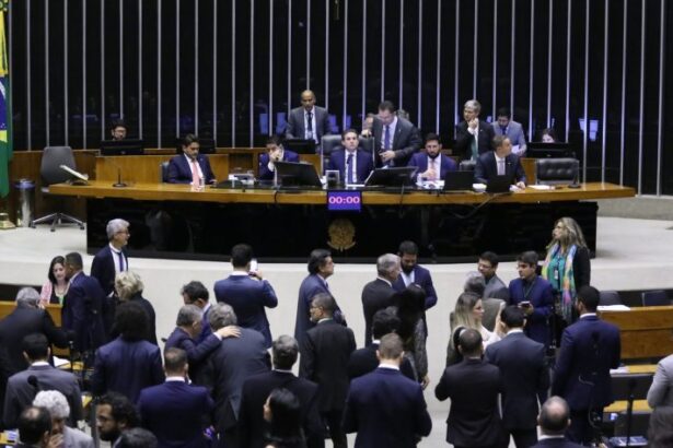 Discussão e votação de propostas legislativas. Presidente da Câmara dos Deputados, Hugo Motta (REPUBLICANOS - PB)