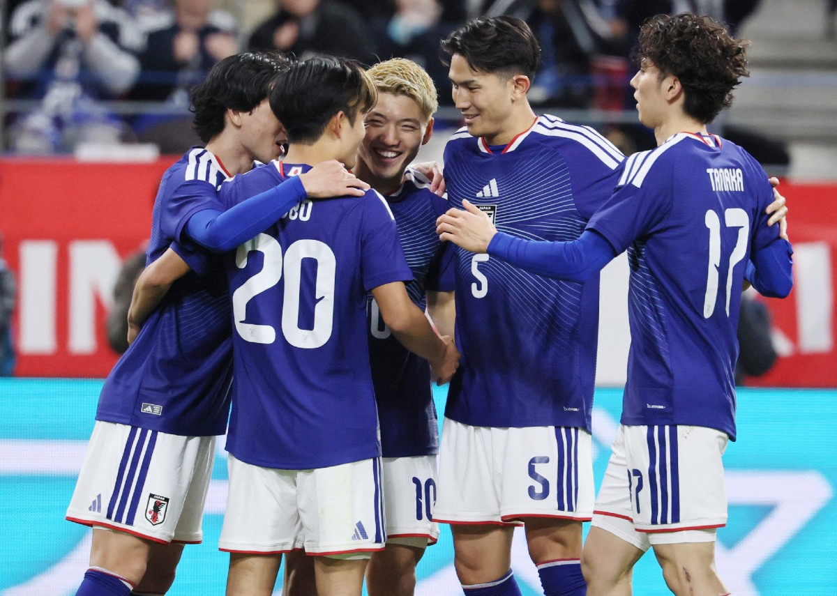 Japão vence Gana após vitória contra o Brasil em amistoso Após bater o Brasil, Japão derrota Gana em amistoso