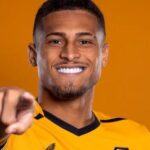 João Gomes é volante do Wolverhampton, da Inglaterra