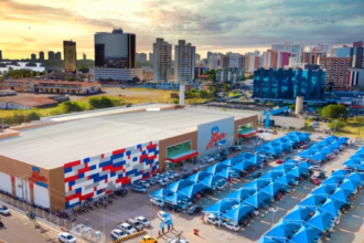 Ação do Grupo Mateus desaba após R$ 1 bi de erro em estoque e pressão em governança | Empresas