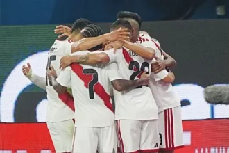 Alineación de Perú ante Chile en amistoso en Sochi | Alex Valera | Fabio Gruber