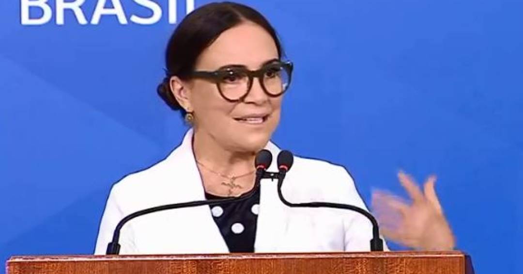 Regina Duarte comenta prisão de Jair Bolsonaro de forma inesperada A reação inusitada de Regina Duarte à prisão de Jair Bolsonaro