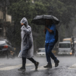 Foz do Iguaçu espera condições de tempestade neste domingo Foz do Iguaçu deve ter um dia com trovões e raios neste domingo (16)