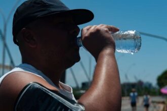 Com previsão de chegada de ciclone, Rio Grande do Sul registra forte calor neste domingo
