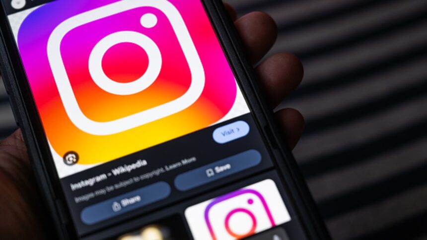 Instagram determina retorno ao trabalho presencial cinco dias por semana Meta's Instagram orders employees back to the office 5 days a week