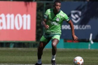Palmeiras descarta permanência de Caio Paulista e avalia empréstimo para Chapecoense