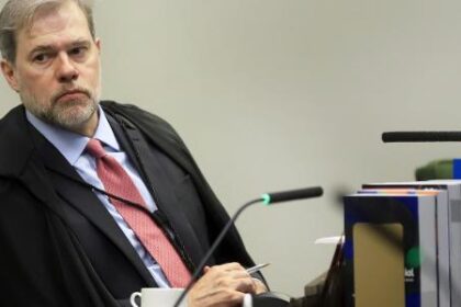 Toffoli foi para Lima com advogado de diretor do Master