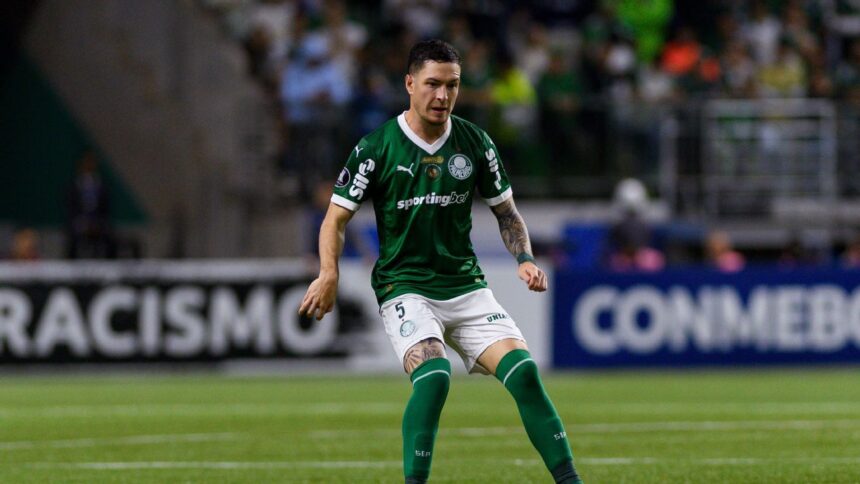 De saída? Palmeiras define condição a interessados em Aníbal Moreno