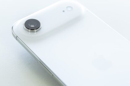 Apple mantém iPhone Air e lançamento é esperado para 2026 Apple não vai se livrar do iPhone Air e lançamento deve acontecer no segundo semestre de 2026