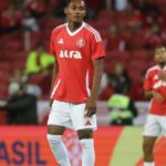 Inter tenta manter Raykkonen e avalia negociação com o Goiás