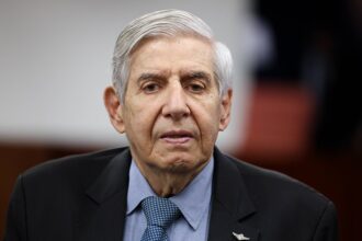 Moraes autoriza prisão domiciliar a Augusto Heleno, por Alzheimer e idade avançada