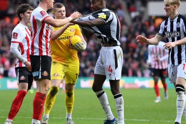Após quase uma década, Sunderland e Newcastle se reencontram na Premier League