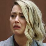 a vida discreta de Amber Heard após perder o julgamento contra Johnny Depp