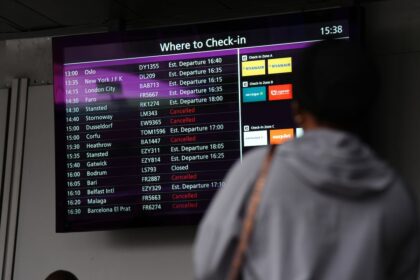Aeroporto de Edimburgo suspende voos por falha no controle aéreo EL PAÍS