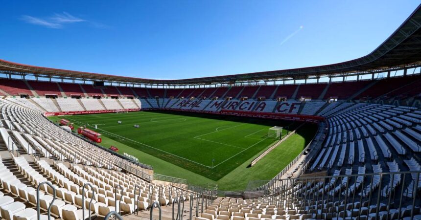 Real Murcia e Real Betis: como e onde assistir ao jogo Real Murcia x Real Betis: onde assistir, horário e escalações