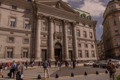 Inflação argentina dispara após eleição de meio de mandato