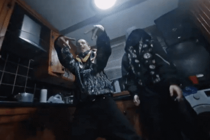 Timothée Chalamet participa de rap com EsDeeKid em remix Timothée Chalamet Raps With EsDeeKid on '4 Raws Remix'