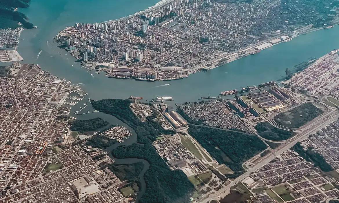 TCU aprova leilão seleto para novo terminal de contêineres