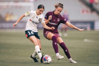 Roar edged out by Mariners in five goal thriller