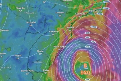 Ciclone extratropical se forma no litoral do RS nesta segunda-feira Ciclone extratropical começa a se formar no litoral do RS nesta segunda (8)