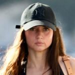 Ana de Armas usa boné do Yankees em treino no fim de semana Ana de Armas Dons New York Yankees Hat for Weekend Workout | Ana de Armas | Celebrity News and Gossip | Entertainment, Photos and Videos