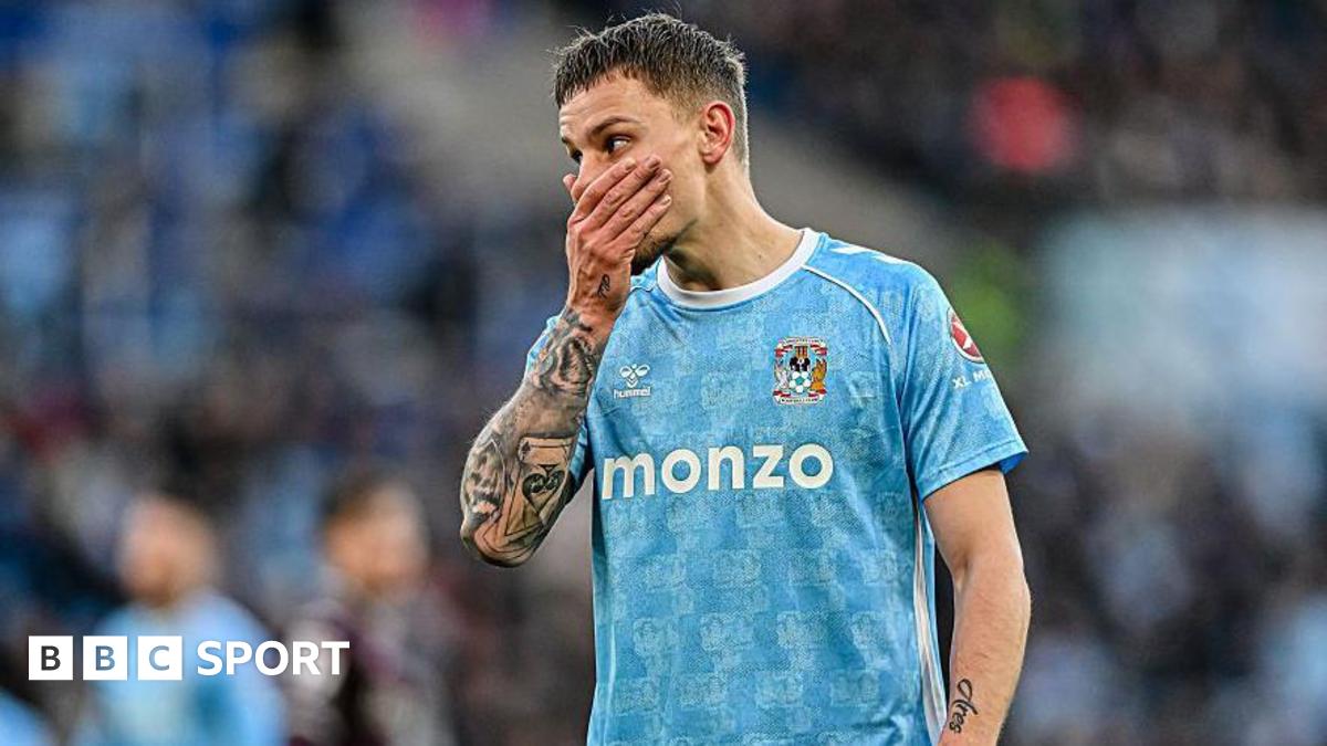 Luke Woolfenden busca aproveitar oportunidade no Coventry City Luke Woolfenden in action during Coventry