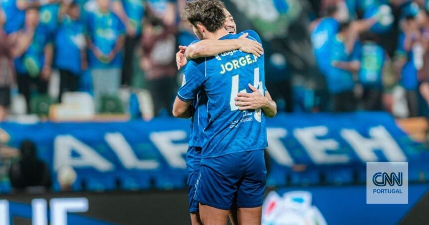 Arábia Saudita: José Gomes deixa zona de descida após vencer o Al Ahli