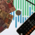 2ª parcela do 13º deve ser paga até hoje; tire dúvidas