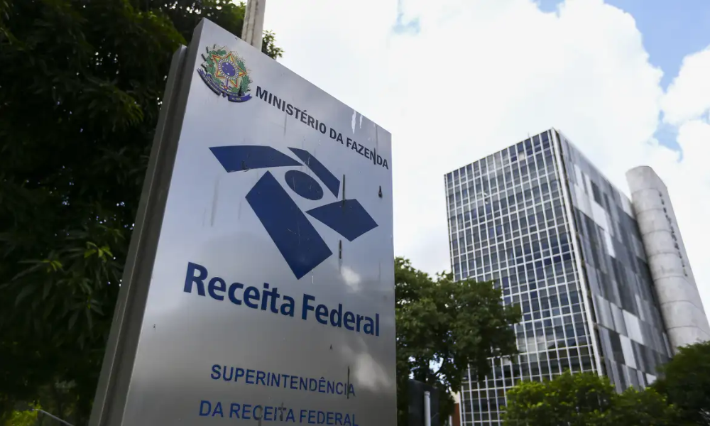 Erramos – Receita Federal não vai taxar transações financeiras a partir de R$ 5 mil