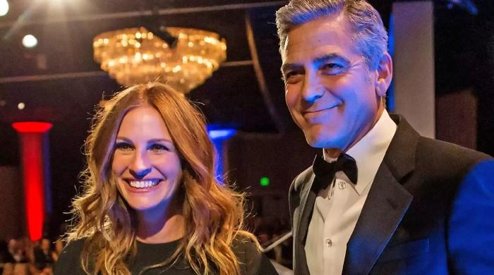 George Clooney explica por que deixa de ser o herói romântico George Clooney reveals why he's retiring his romantic hero image