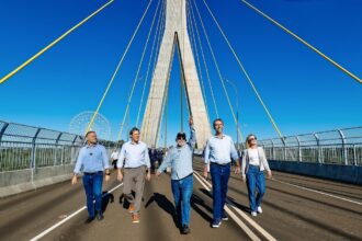 Lula manda indireta aos EUA e se irrita com falhas em inauguração de ponte entre Brasil e Paraguai | Política