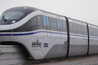 Metrô de São Paulo já recebeu metade dos trens para a linha do Aeroporto de Congonhas