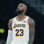 theScore Bet bonus code NPNEWS: Bet $10, get $100 in bonus bets for Lakers vs. Rockets