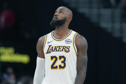 theScore Bet bonus code NPNEWS: Bet $10, get $100 in bonus bets for Lakers vs. Rockets