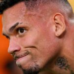 Paulinho será desfalque no início de 2026 Paulinho seguirá como desfalque no início de 2026