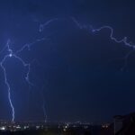 Tempestade no Paraguai deve afetar 352 cidades no Brasil Tempestade brutal formada no Paraguai vai atingir 352 cidades brasileiras e consequências poderão ser graves