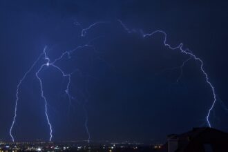 Tempestade brutal formada no Paraguai vai atingir 352 cidades brasileiras e consequências poderão ser graves